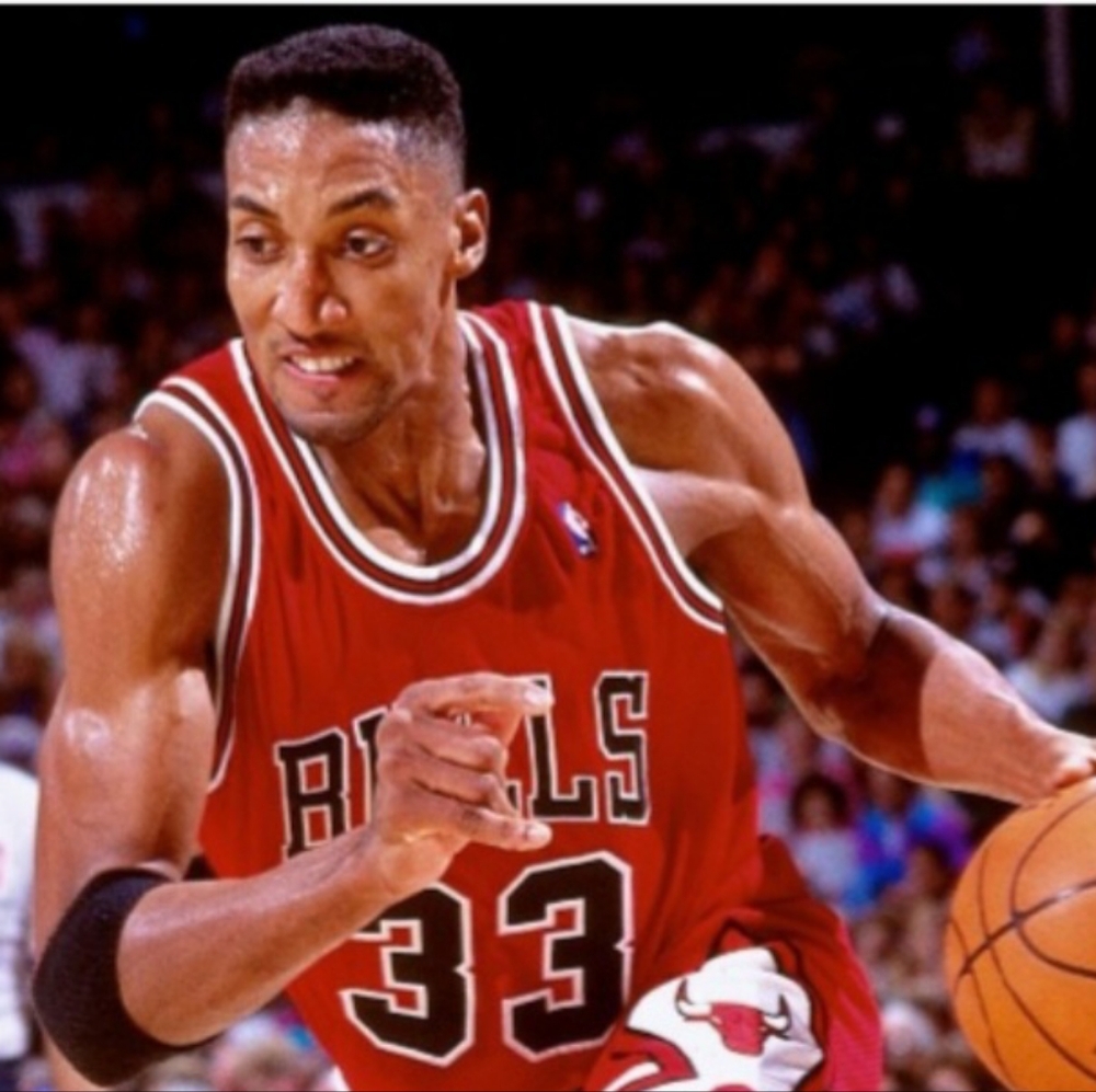 Scottie Pippen (Nike)-(Bulls)-(Jersey)-(Red)-(New)-(Size L)-$90.00 - Picture 4 of 10